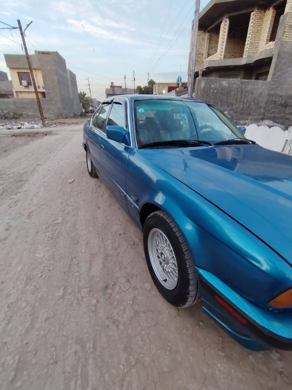 بي ام حجم 535كير اوتوماتيك محرك لاتنقيص لا بخار صبق عام جمالية بدون حادث رقم انكليزي بقداد سيارة نضيفة وجاهزة السعر 55$وبي مجال العنوان بقداد ابي قريب ***********
