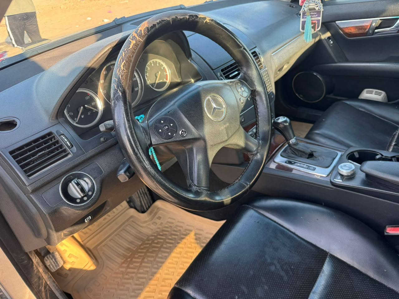 السلام عليكم ورحمة الله
للبيع مرسيدس موديل ٢٠٠٨    C  300

السعر  105 بيه مجال للطيبين
 السونار موجود مع الصور 

وارد أمريكي بيها قطع صبغ ابيعها عام
السياره بدون اي دواخل للعلم   سياره جاهزه
بدون نواقص.. سنويتها نافذه باسم كردي
تريد تحويل تريد وكاله.. وحياكم الله.
***********
