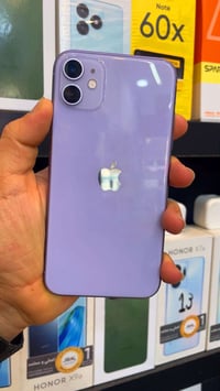 ايفون 11 عادي  ذاكرة 128 بطارية 74 ابلادي مامفتوح كلة شغال  للاستفسار ...