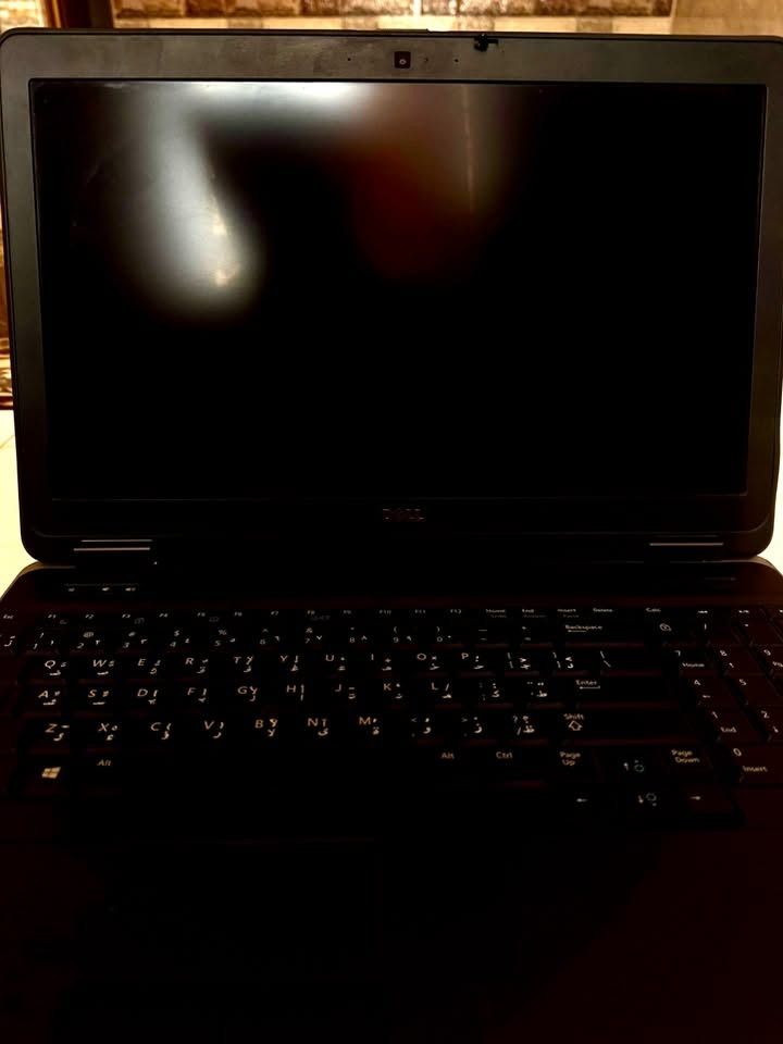 للبيع Dell Latitude E6540 مجرد كتبت بي بحث تخرج جهاز نضيف جداً(مراية) استعمال قليل جداً
* معالج Intel Core i7-4810MQ بسرعة 2.8GHz
* رام 8GB
* SSD 256GB
* كرت شاشة AMD Radeon HD 8790M 2GB + Intel HD Graphics 4600
* Windows 10 Pro
* الجهاز يعمل بكفاءة ممتازة ومناسب للأعمال، والدراسة، والمونتاج الخفيف، والبرامج الهندسية .
* السعر 220 الف دينار عراقي وقابل للتفاوض
* واتساب ***********
