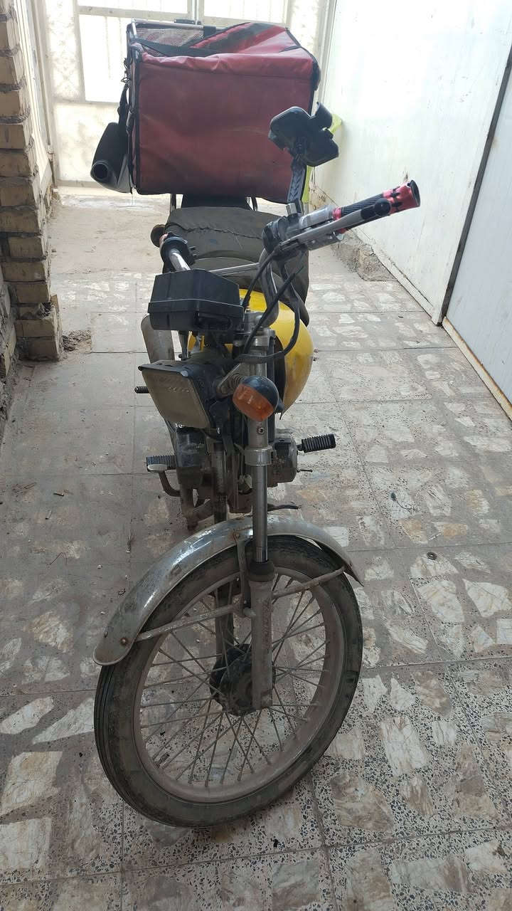 للبيع شراي يتفضل سعر ٣٠٠ بيه مجال بسيط ***********
