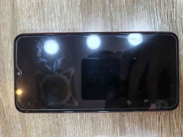 سلام عليكم جهاز A10s جهاز نضيف نضافتة 80 بلمية مبدل شاشة وكالة ذاكرتة 32 السعر 65 وبي مجال استفسار خاص أو رقم *********** اتصال +واتساب
