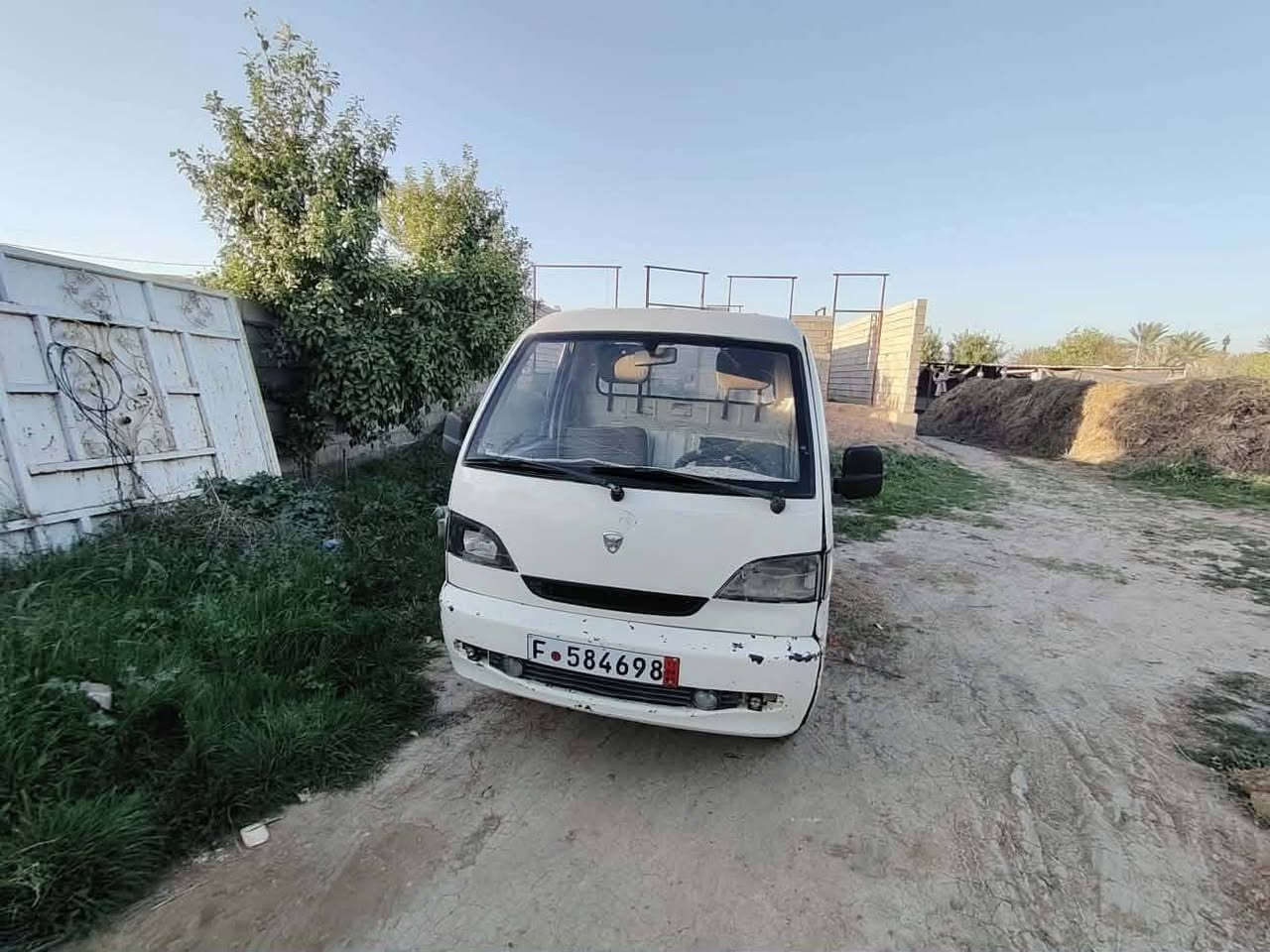 سلام عليكم للبيع هيفا جاهزه محرك كير صدر تخم تاير جديد كهرباء جاهزه كيجات كلهن شغال اوزاق موحوده واذا تريد وكاله هم موجود سعر ١٩ وبيه مجال مكاني بلد ***********
