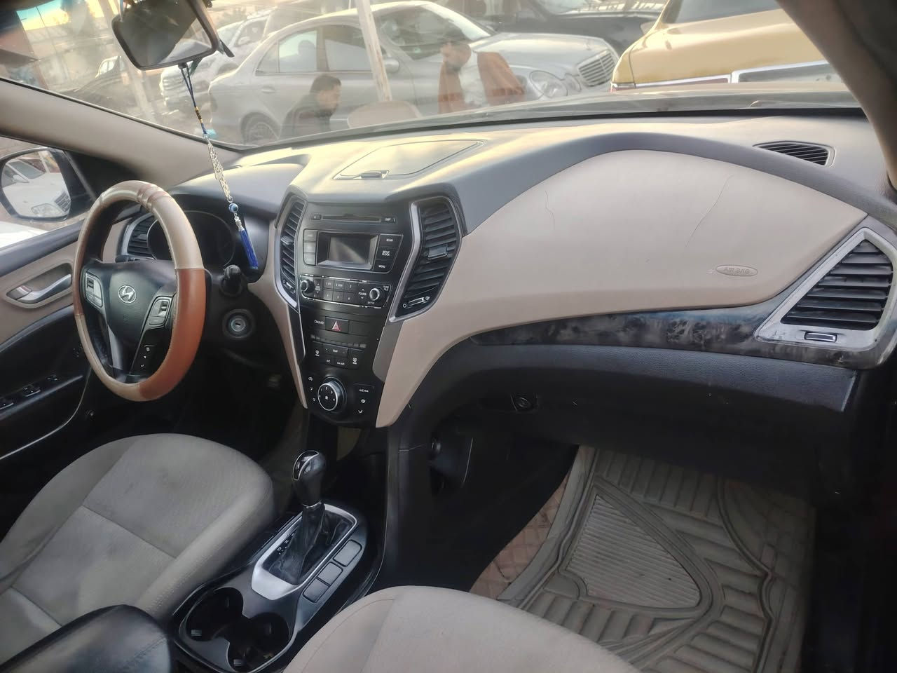 السلام عليكم
سنتافي موديل 16
رقم بغداد مداور ثاني
بيه قطعتين تبديل أصلي بابين
بني رامه
كير محرك كفاله
السعر
١٤٠ وبيه مجال
***********
