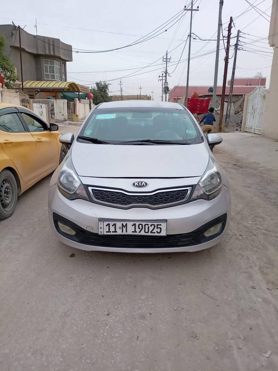 كيه ريو مديل 14 امريكي حادثه بس بنيد مصلح نفسه وملاولين جاملغ ويااا رقم بغداد تحويل مباشر مكينه 1600 ماشيه 170 السياره نظيفه جدااا كل نقص مابيه جاهزه من كلشي السعر 81 اي استفسار ***********
