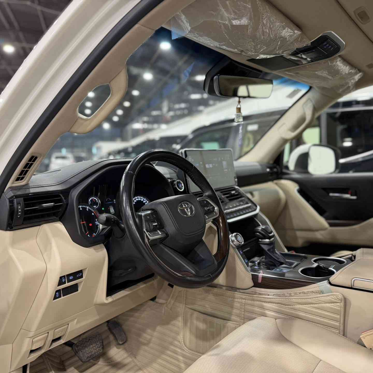 🚙🔥 Toyota Land Cruiser. (2024)

القوة والهيبة بأسطورة الطرق 👑💪

✔️ فئة  Limited GXR
✔️ محرك 4000 V6
✔️ ماشية فقط 31,000 كم
✔️ أداء قوي واعتمادية تويوتا المعروفة
✔️ راحة وفخامة جاهزة لكل الطرق
✔️ رادار تحديد مسار 
✨ سيارة تجمع بين الفخامة والقوة والاستعمال العملي اليومي

📍 متوفرة لدى شركة علي الشيباني لتجارة السيارات
بغداد – الكاظمية – جكوك قرب مرور الكاظمية

📞 للحجز والاستفسار:
***********-***********

🔥 فرصة مميزة لعشاق اللاندكروزر… لا تفوتها
