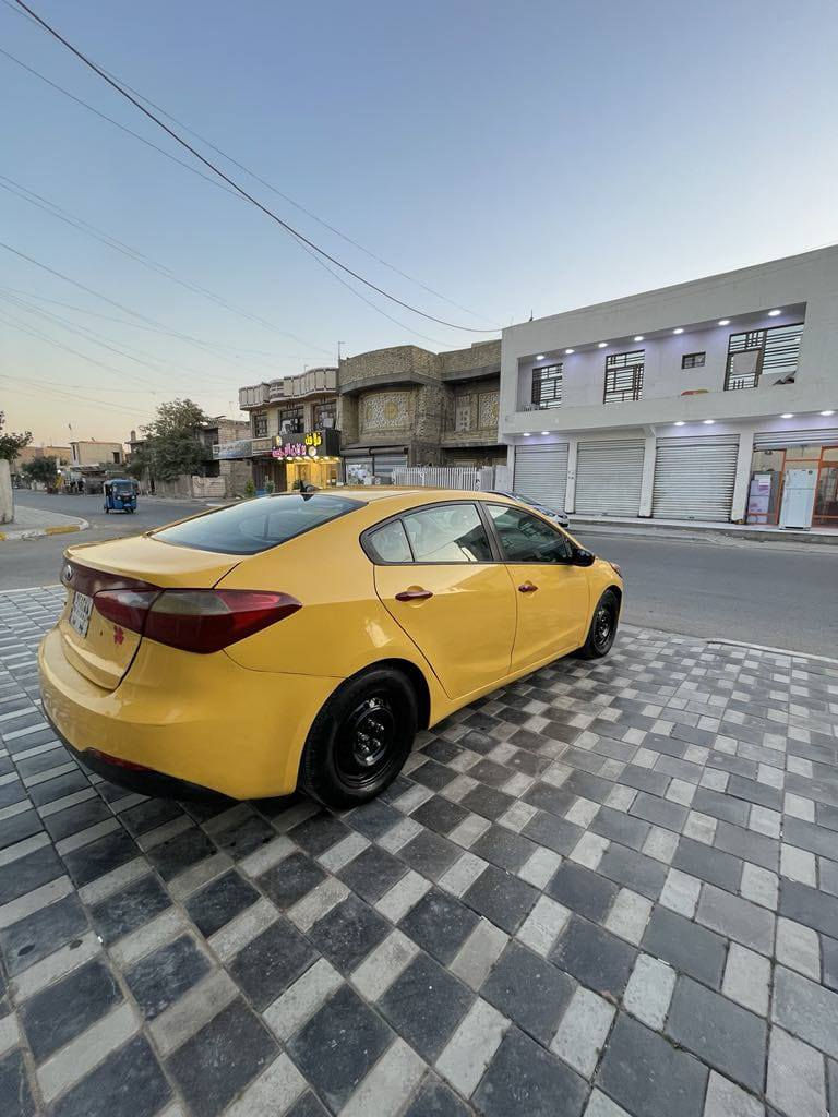 سلام عليكم كيه فورتي 2014 أمريكي حادث جاملغ وبنيد فقط بدون دواخل اليبل واحد عده حادثه
رقم بغداد الماني مشروع وطني سنويه مجددا لل2027 مصفره هيئة غرامات 
محرك1800دوش مرغوب مكفول من تنقيص و تبخير صدر امامي و الخلفي جديد 
تبريد شغال ثلج + تخم تاير جديد 
نص فول العنوان بغداد السعر 95 بية مجال  
رقم هاتف ***********
