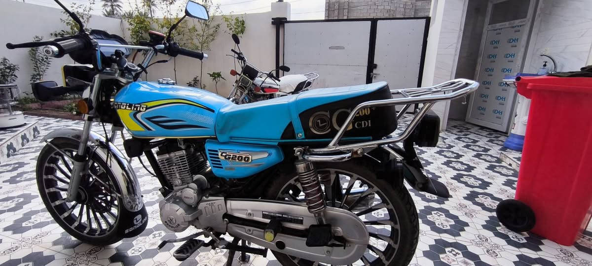 السلام عليكم
دراجه سيڤان 2025 ما مفتوحه ابد للبيع السعر 900 وبيها مجال 
للأستفسار الأتصال على الرقم ***********
