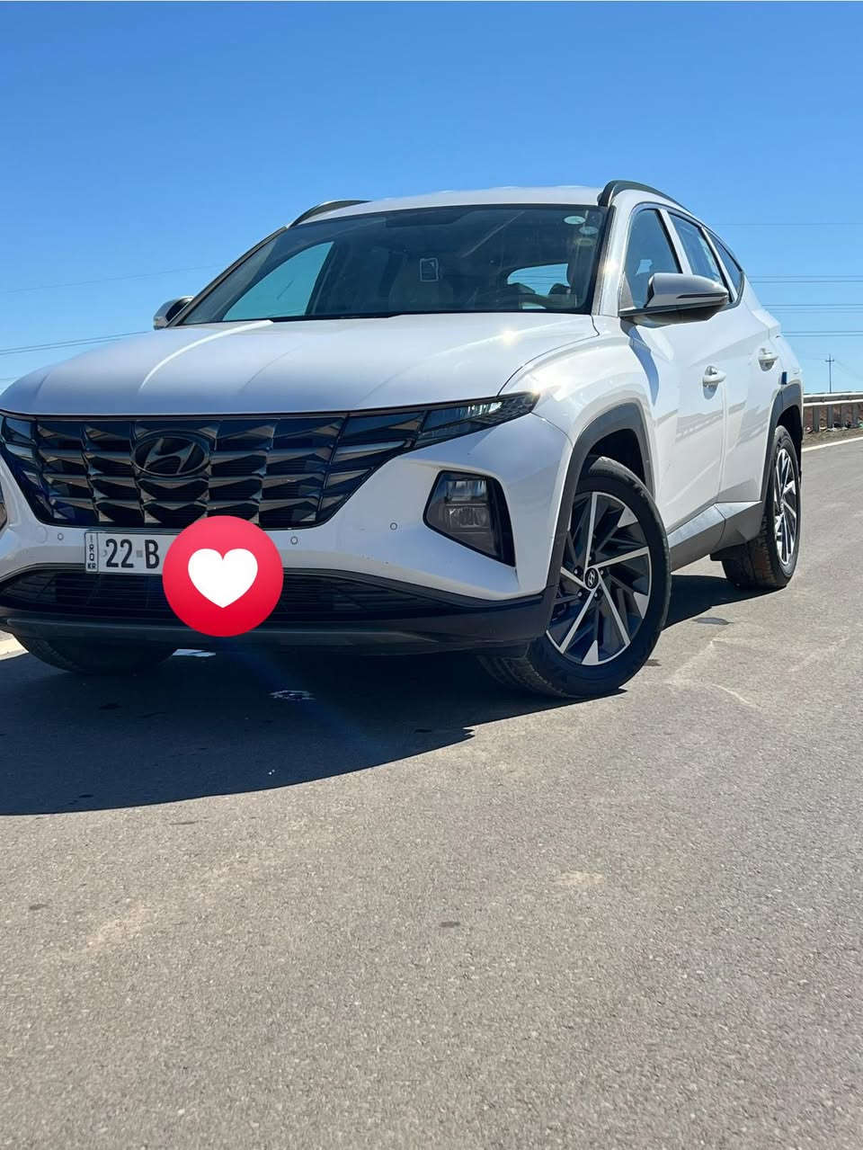 السلام عليكم توكسون 2023  كوري ماشيه 63 الف بيها ملاحظات بسيطه سياره احلى من الصور كير محرك شرط  بدون صبغ وتبديل فول مواصفات بس بدون تنته المعروفه مال  توكسون السعر 210 وبيها مجال بسيط عنواني موصل الأيسر موبايل ***********
