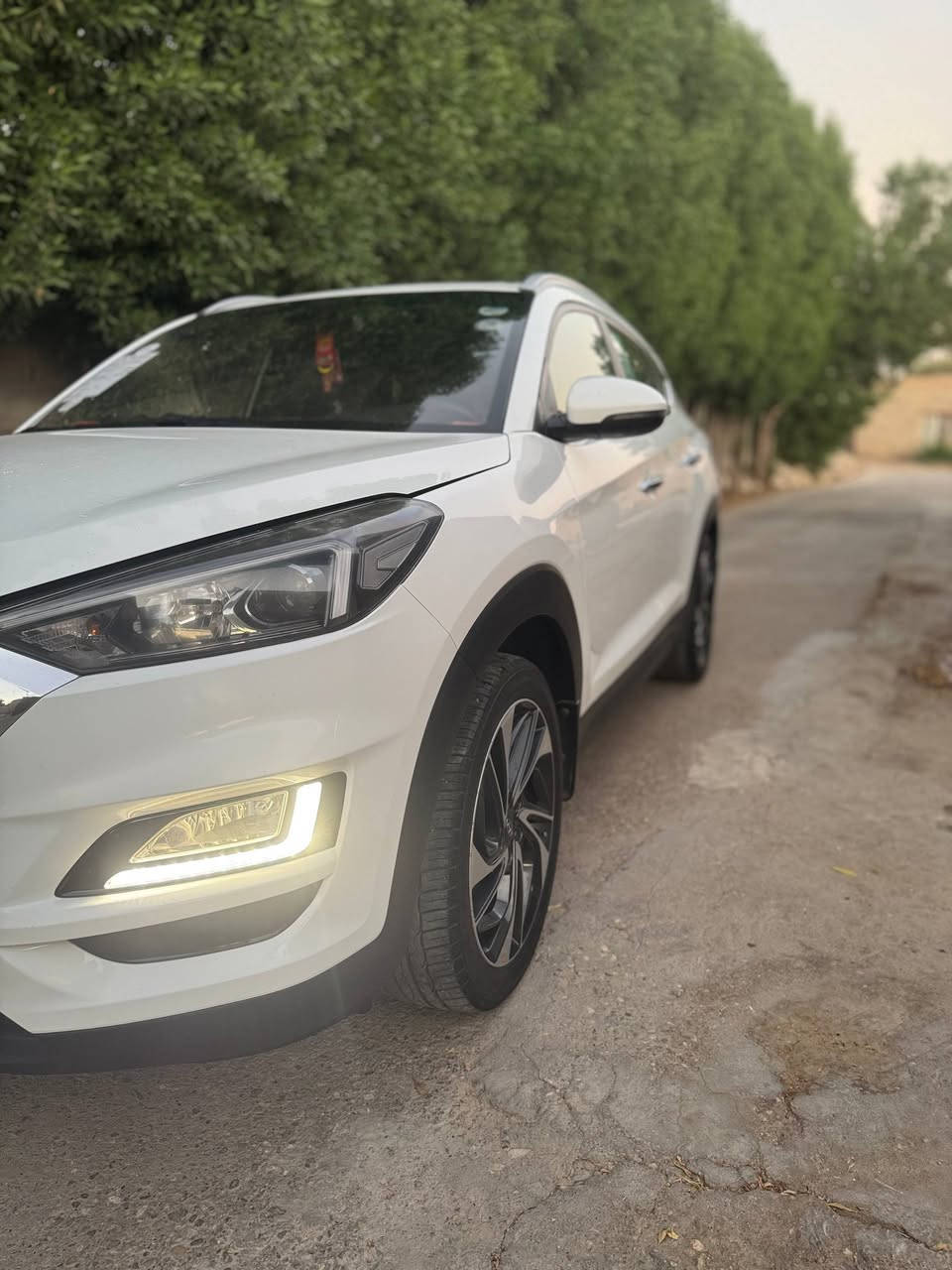 سلام عليكم.
توسان 19 

سياره كفالة عامه من صبغ وتبديل ✅

سياره بصمه ✅
فول تحكمات سترين ✅
كرسي كهرباء ✅
اوتو جام✅
مثبت سرعه ✅ 
ماشيه 96الف سياره فول احلى من صور مكان سياره واسط 
***********
