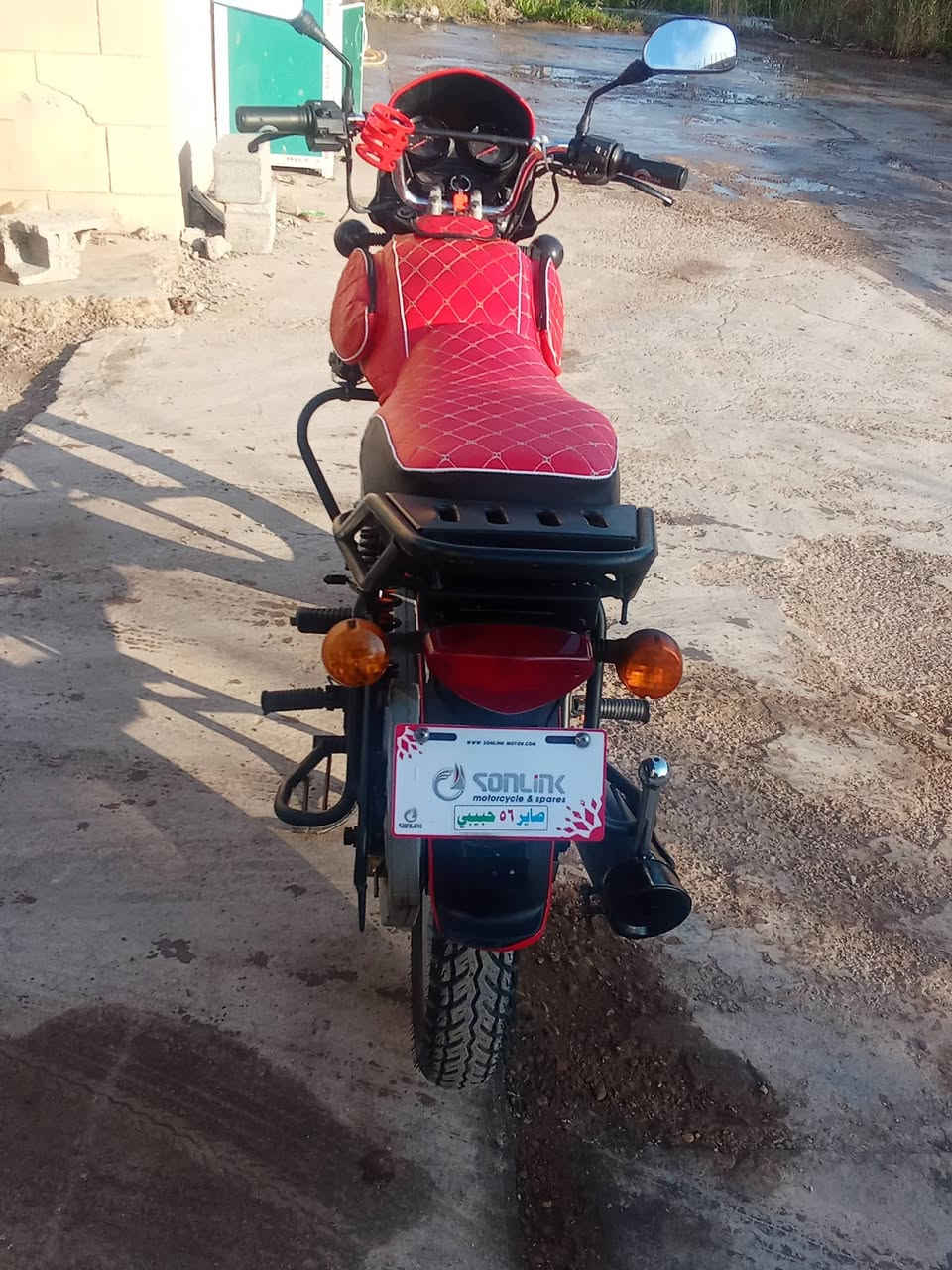 بوكسر 2018  اوراق كاملة السعر 750 وبي مجال قليل الموقع ديالئ المقدادية ناحية ابو صيدا قرب الملعب الخماسي ***********
