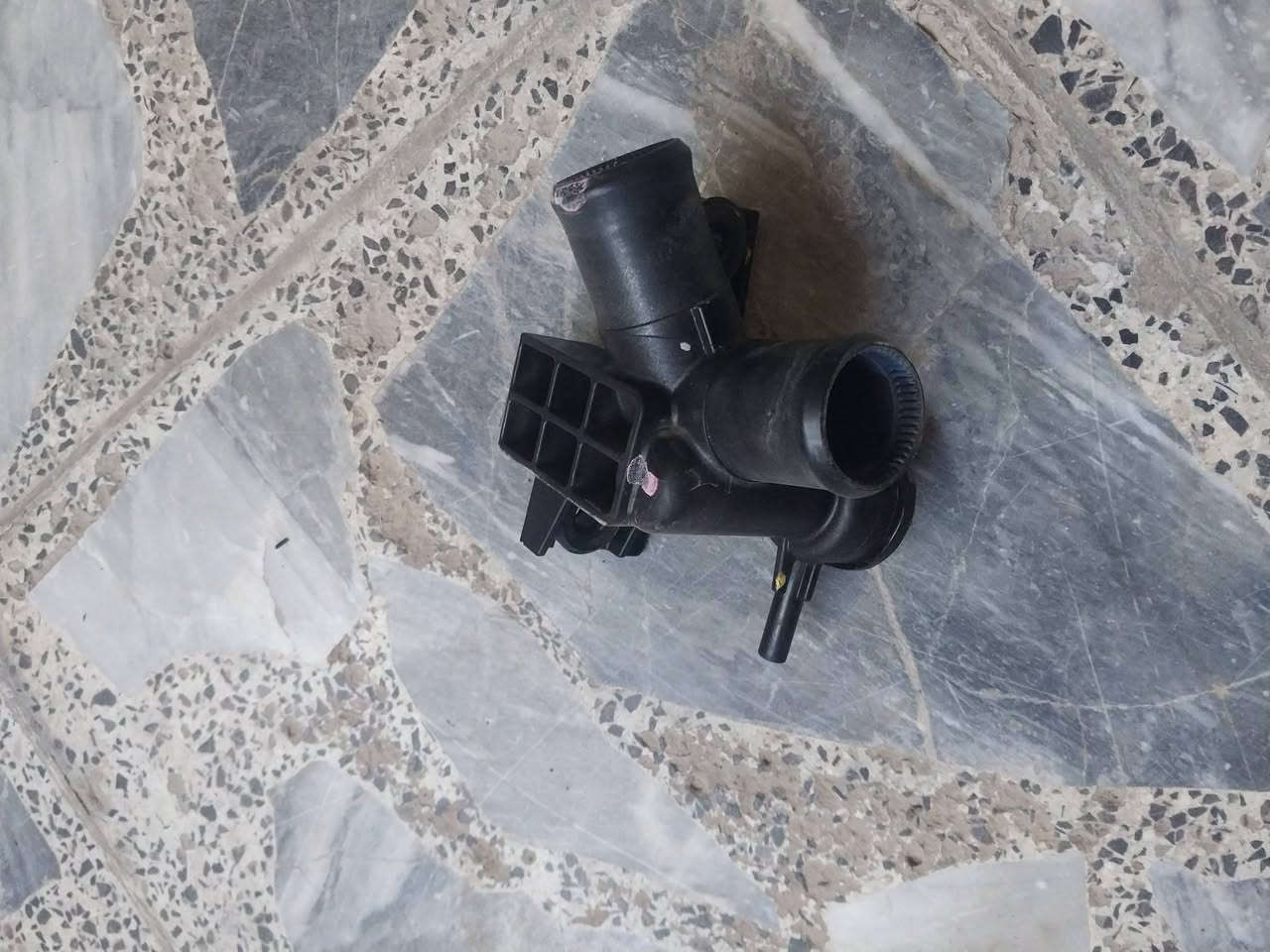 للبيع غراض كيا فورتي المعروض فقط مكاني بغداد للإستفسار ***********
