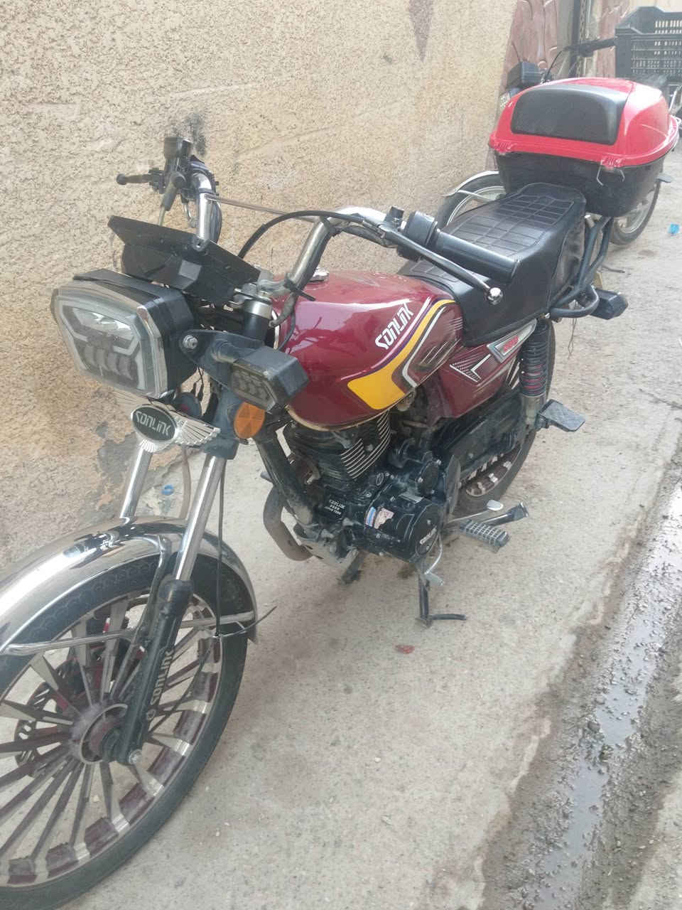 السلام عليكم ورحمة الله وبركاته عندي درجه  البيع موديل 25مكفواله اروق كامله    السعر 700 بيها مجال رقمي ***********

