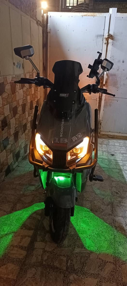 سلام عليكم دراجة صاعقة فول مواصفات شركة ونلي دراجة كفالة عامة من شخط ٦بطاريات مسطرة كبير المواصفات
1-شاحنة اصلية مالتهة 

2-سرعة 85حقيقي 

3-ويل رياضي 

4-بك رجوع للخلف 

5-ميزة TCS

6-لايت عالي ناصي 

7-مانع انزلاق 

8-دبل إشارة 

9-دبل بصمة وسويج 

10- شاشة ايباد 

بعد خير من الله مواصفات سعر 900مكان بغداد العبيدي

***********
