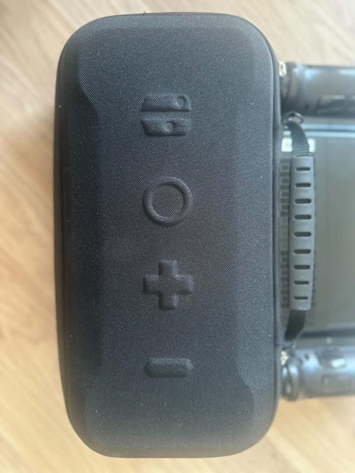 Lenovo go z1 extreme, جیهازێکی پاک و بێ کێشە، کەیس و قاعیدەشی بە جیا لەگەڵە ، لەگەڵ شەحن بەس بیلادی نییە

تایبەتمەندی:
Processor: AMD Ryzen Z1 Extreme with 8 cores and 16 threads, operating at 3.3 GHz (boosting up to 5.1 GHz). 
Graphics: Integrated RDNA3 780M graphics. 
Memory: Up to 16GB RAM. 
Storage: NVMe 500GB

Display: 8-inch PureSight display with a 16:10 aspect ratio and 120Hz variable refresh rate. 

سلێمانی
نرخی 550 هەزار دینار
ژمارە: ***********
