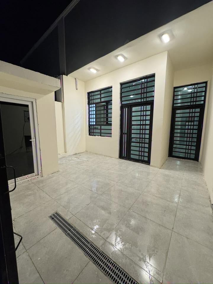 بيتين بقطعة وحدة كل بيت ١٢٥ متر واجهه ٥ نزال ٢٥ طابو صرف ينباعن سوى او كل بيت وحدة ماكو شكال قرب مجمع الغدير ومجمع الوفاء ***********        ***********
