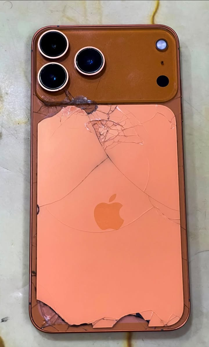 آيفون اكس ماكس محور17
ذاكرة 256 بطارية 100 
كلشي مامبدل بي بس بطارية معلاية
سعرة ٢٢٥ كربلاء الحر 
***********
