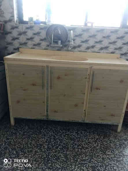 السلام عليكم غراض بيت مستعمله قليل للبيع كلمن وسعره مكان زعفرانيه نهايه الاربع شوارع يم معمل الغاز للاستفسار الاتصال على الرقم ***********
