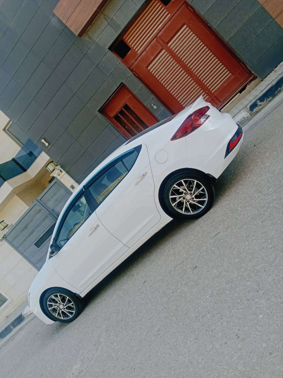 السلام عليكم النترا للبيع موديل 2019 وارد خليجي كفاله عن الضربه والتبديل والصبغ كفاله عامه مكينه ما مفتوحه دوش حجم الماكينه 2000 مواصفات بصمه قطعتين تبريد تحكم ستيرن حساسات خلف امامي شاشه فتحه حداديه تخم تاير تبريد ثلج العنوان كربلاء السعر.    157.  بيها مجال رقم.     ***********     الهاتف
