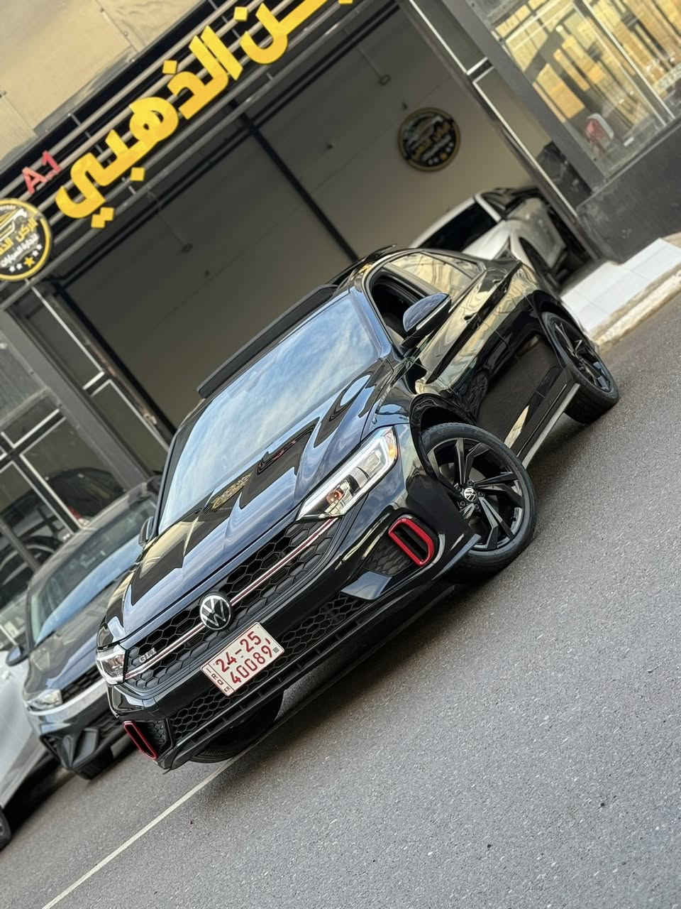 السلام عليكم

VOLKSWAGEN JETTA GLI AUTOBAHN 2024 
🇩🇪🇩🇪🇩🇪🇩🇪🇩🇪🇩🇪🇩🇪🇩🇪🇩🇪
ماشية : 10,000 mi

للبيع جيتا GLI اوتو بان فول مواصفات اعلى مواصفات بالجيتا ( بدون صبغ ) بدون ايرباك . 🔥🔥

مواصفات : 🔥🔥🔥

*بصمة
*بانوراما 
*تشغيل عن بعد 
*كشنات جلد مطرزة 
*كشنات الامامية تدفى وتبريد 
*كشنات خزن ثلاث وضعيات 
*سستم صوت Beats العالمي
*هندبريك دكمة 
*عدادت ديجيتال متغيرة 
*انارة داخلية محيطية 24 لون 
*رادار امامي 
*رادار بالمري 
*شحن لاسلكي 
*كروز سرعة 
وباقي مواصفات اوتو بان الفول المعروفة 
السيارة ستوك ما عليها اي اضافات على وضع الشركة 

السيارة كاتي تترقم شمالي . 
مكان السيارة موصل معارض الجديدة 

معرض الركن الذهبي

للاستفسار الاتصال على الرقم
***********

***********
