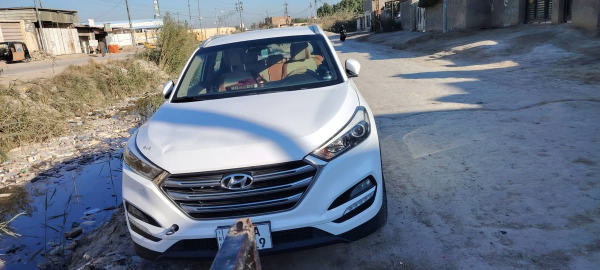 توسان ٢٠١٨ للبيع شركة الكاصد خليجي فول مواصفات السياره نظيفه استخدام شخصي ماشيه (114) الف مكفوله كفاله عامه ماعدا شبر بالجنطه وباره ٣اصابع بجاملغ الأمامي  السونار مرفق بالصور السعر 174 وبيه مجال المكان بابل القاسم التواصل على الرقم ***********
