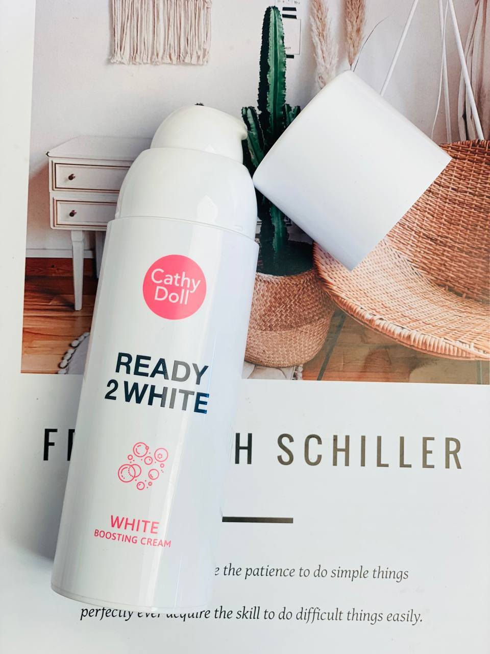 مبيض وجه من كاثي دول الكوري ♥️✨
▪️ممكن استخدامه نهاراً ك بديل للميك آب
والباودر لووونه طبيعي جداً جداً 
▪️ممكن استخدام ليلاً ويبقى ع البشرة للصبح 
‌‎▪️مواده امنه وطبيعية 
▪️يستخدم على البشرة الحساسة ايضا 
‌‎النتائج : بشرة بيضاء ناعمه خاليه من التصبغات🤩
كريم الوجه كاثي دول بوستنك ريدي وايت تو 🔥
كريم مبييض خاص لبشرة الوجه من ابتكار كاثي دول
*يساعد على إخفاء المسامات و تقليصها
*يشد البشرة و يوحد لونها، يجعل الوجه أكثر نعومة و سلاسة و إشراقاً
*يزود البشرة بالترطيب/التغذية، و يقوم بتفتيحها بشكل طبيعي بحيث تناسب كل من النساء و الرجال *يحتوي على المواد المضادة للأكسدة المكافحة للجذور الحرة و على مواد تحمي البشرة من الأشعة الفوق بنفسجية
*يقلل و يتخلص من التجاعيد+البقع الداكنة+حب الشباب و آثاره
كيفية إستخدام المنتج:
قومي بوضع كمية مناسبة من الكريم على الوجه و الرقبة بالتساوي يومياً بالصباح قبل التعرض لأشعة الشمس و بالمساء قبل النوم 
المنشأ كوريا الأصلي 🇰🇷

السعر ١٣الاف


**إذا كنت صاحب هذا الإعلان وتريد حذفه لأي سبب، رجاءا أرسل رسالة إلى الدعم الفني**