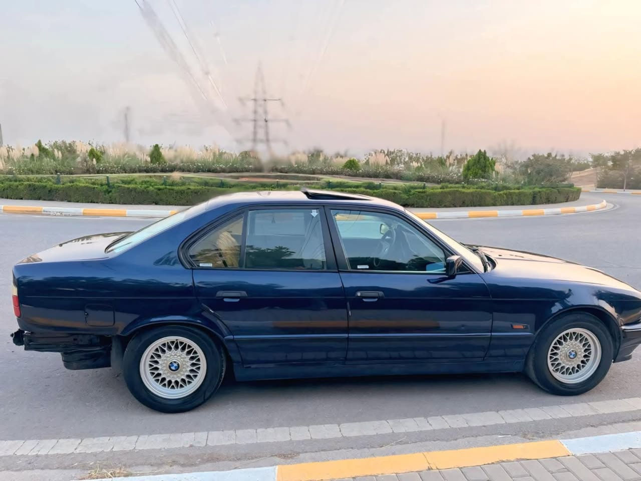 🚨🔥 BMW 525 1992… كلاسيك ألماني 🔥🚨
BMW 525 😈

💥 سعر اقتصادي + حالة مرتبة 💥
الموديل: 1992
الكير: عادي 🚀
الموقع: السليمانية 📍

━━━━━━━━━━━━━━━
🔥 المواصفات:
سلايد 🌤️
جامين كهرباء ⚡
آرم بلاستك أربيل 😎

━━━━━━━━━━━━━━━
🔥 الحالة:
مكينة كابس 💯
موس مقطوع
آرم وأوليات بشرط ✅
گير + مكينة + تقة + رقة بشرط 🔥
داخلية وخارجية نظيفة 😈
مصروف عليها وجاهزة للاستعمال

━━━━━━━━━━━━━━━
🔄 تبديل متوفر مع:
ماليبو
شاهين
ماجستا

━━━━━━━━━━━━━━━
💰 السعر؟

اكتب (BMW) بالكومنت 📩
ويصلك السعر مباشرة على الخاص 🔥

━━━━━━━━━━━━━━━
🚨 عندك سيارة للبيع؟ 🚗
أرسل الصور والتفاصيل، وسنقوم بعرضها على صفحتنا مجاناً 🔥
فرصة للوصول إلى عدد كبير من المشترين 💯

━━━━━━━━━━━━━━━
📍 السليمانية


**إذا كنت صاحب هذا الإعلان وتريد حذفه لأي سبب، رجاءا أرسل رسالة إلى الدعم الفني**