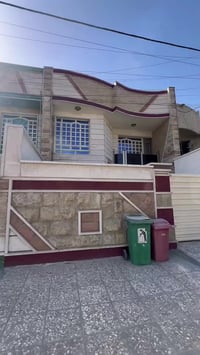 � منطقة الدورة شارع الشرطة 🏡 منزل للبيع  واجهة 7 ونص نزال 20  3 غرف نو...