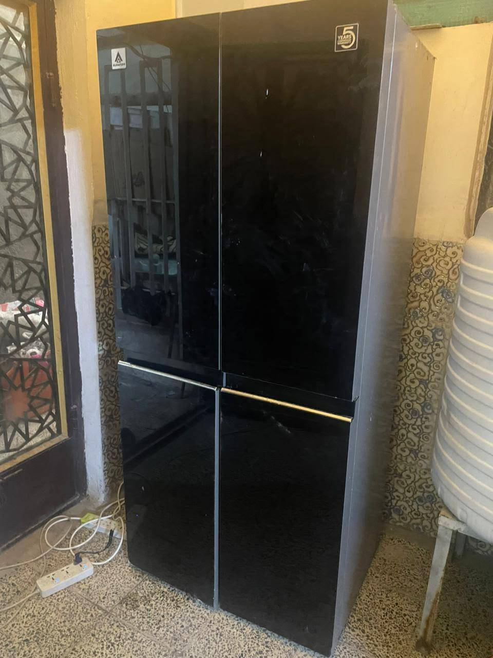 ثلاجة نوع (الحافظ)
الجوة مجمدة الفوك تبريد 
السعر 350
***********
