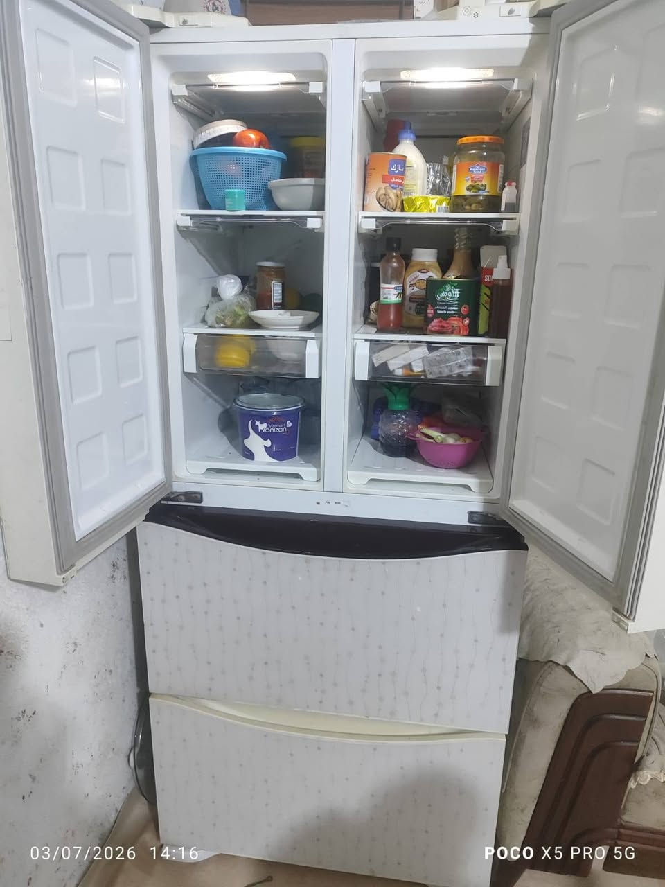 ثلاجه باله ال چي بخاخ حجم كلش جبير ونظيفه
للتواصل ***********
