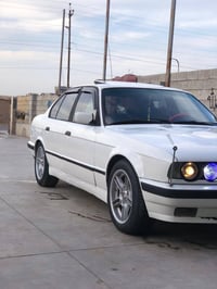 BMW للبيع محرك 6سلندر حجم 525 سنويه وهزه جديده محرك وكير تماتيك كل شرط...