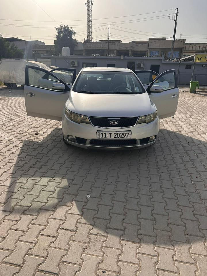 مرحبا سيراتو خليجي فول مواصفات 2012
ماشية 196حادثه بنيد ودعامية فقط 
وطخة جوة قبق البانزين 
كير ومكينة مكفولات 
تخم تايرات جديد
 تخم صدر جديد 
فتحةسلايت
 بصمة تشغيل 
بصمة ابواب 
مري شفط 
لايت زنون
سيارة كلش نضيفة 
سعره 112$
مكاني بغداد السيدية 
للاستفسار ***********
