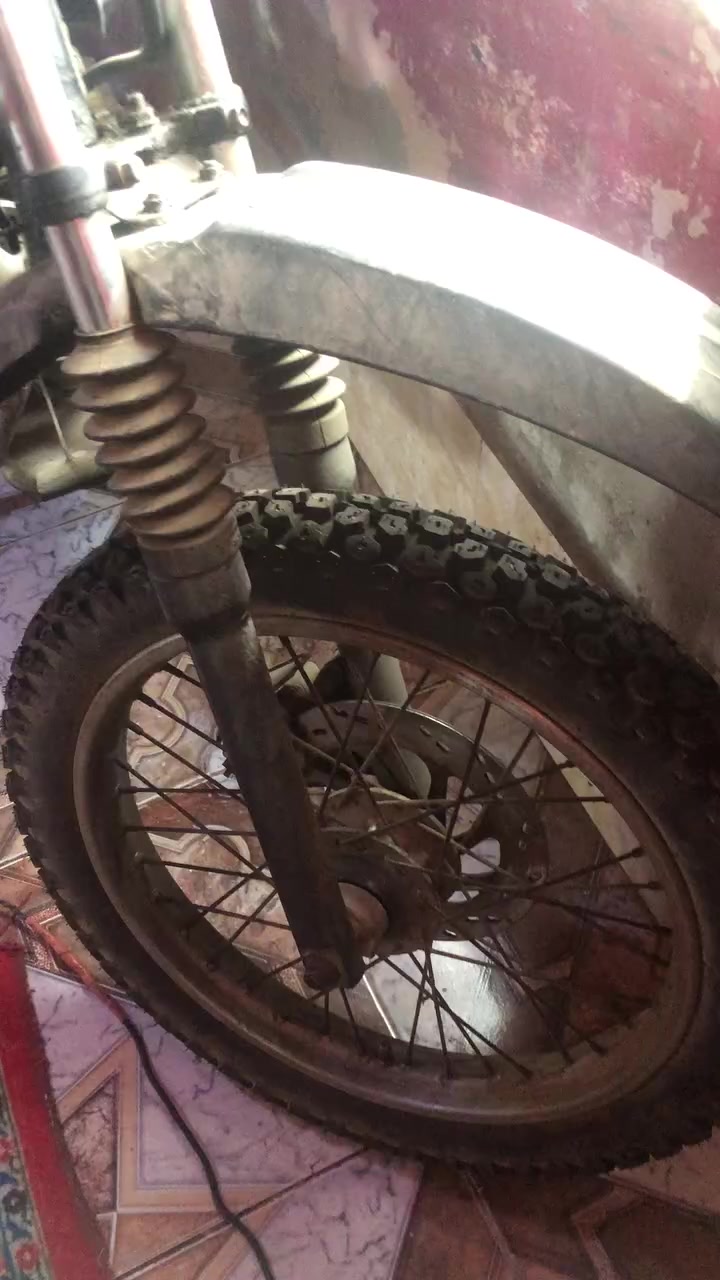 للبيع دراجة قفاز شلامجة صناعة ايراني اوراق اصولي معاملة كاملة محرك نظيف مع زوج تايرات امامي وخلفي // قضاء المدينة

***********واتساب
