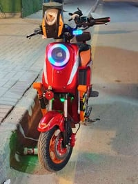 : دراجة شحن للبيع  اكس 900 فول مواصفات  1ـ 5 بطاريات  2-لايت لد  3-لاي...