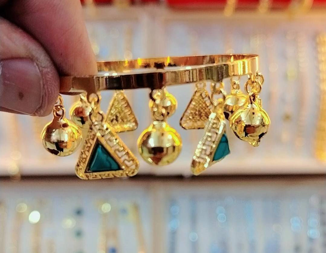 حجول مع شباحيات اطفال💞 
ذهب برازيلي💞 
موديلات جديده💞


**إذا كنت صاحب هذا الإعلان وتريد حذفه لأي سبب، رجاءا أرسل رسالة إلى الدعم الفني**