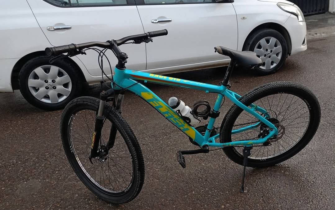 بايسكل ايطالي Flash Race D15 سعره160 
***********
