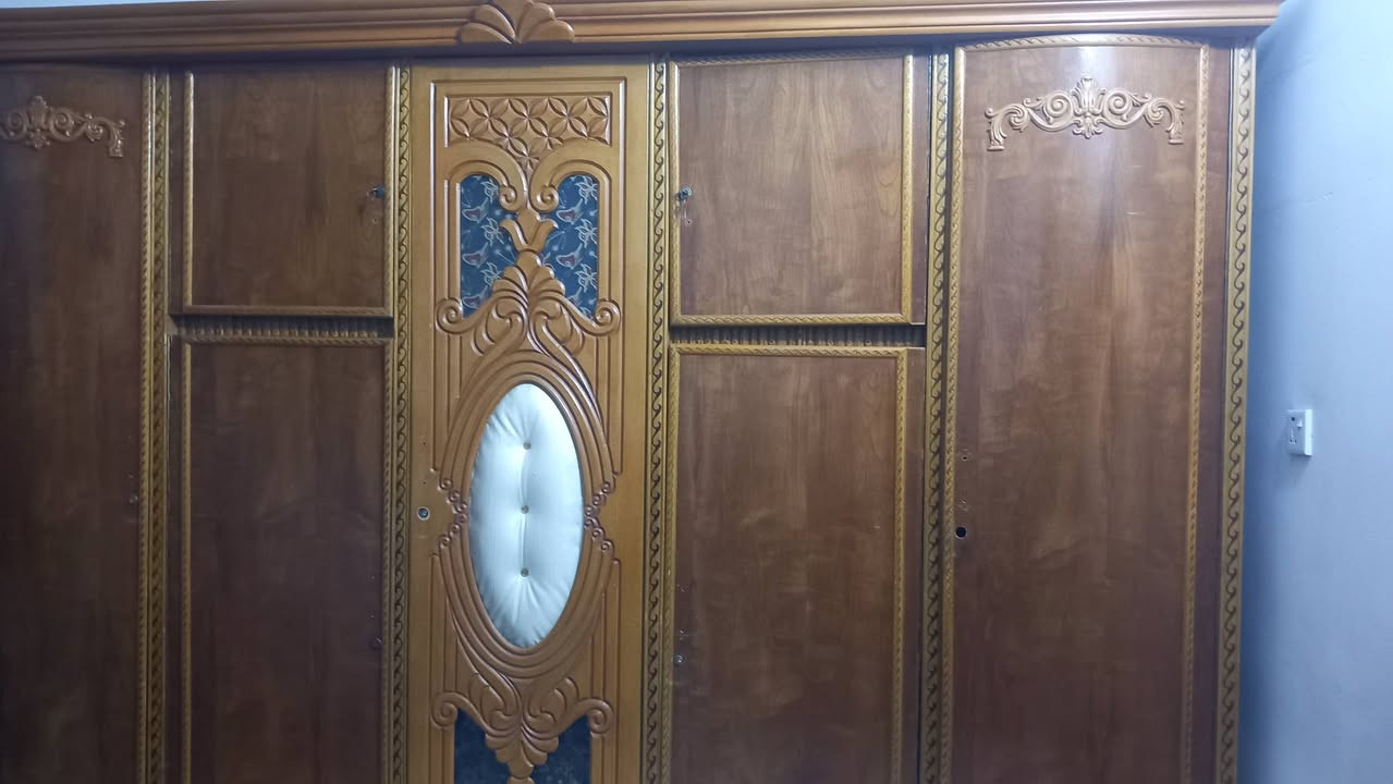 غرفه نوم للبيع ***********
