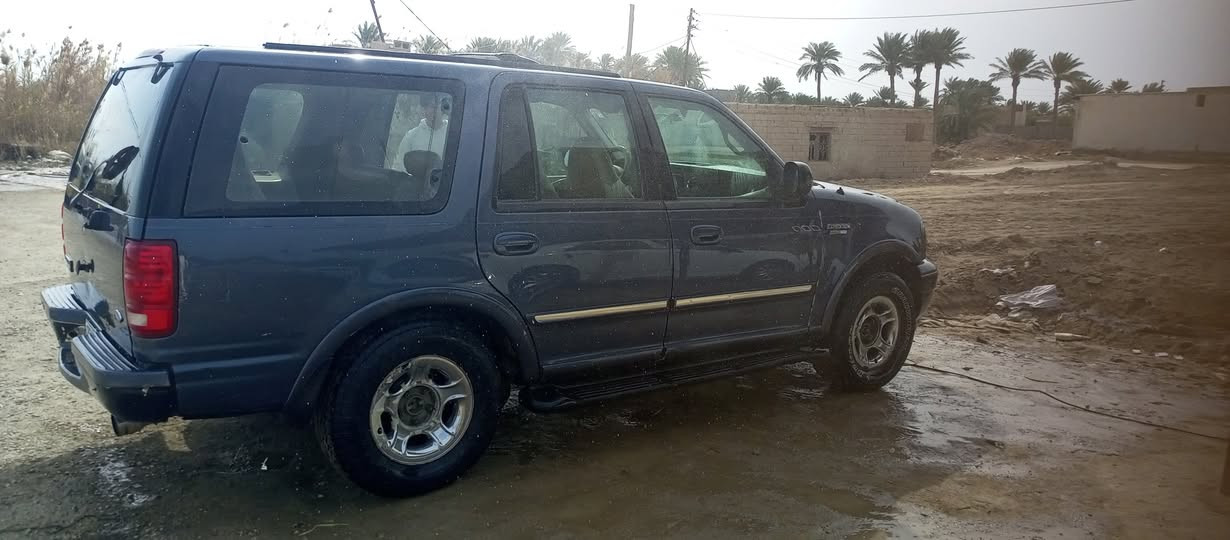 فورد اكسبدشن امريكي موديل 99 لون نيلي رقم اربيل جديد بأسمي سنوية لل 30 مداور بأي وقت جاهز
المكينة 8 سلندر مشروطة لا تبخير ولا تنقيص كذلك الكير تعليگ  الدشبول محدث 2012
السعر 70 بيها مجال بسيط جداً


**إذا كنت صاحب هذا الإعلان وتريد حذفه لأي سبب، رجاءا أرسل رسالة إلى الدعم الفني**