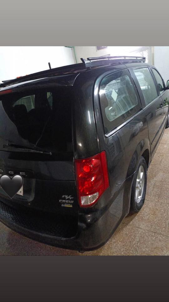 دوج كرفان 2012 فول مواصفات
🖤محرك و كير جديد مكفول 
🖤تبريد 3 قطع منفصل و ثلج 
🖤كشنات سياحي بلع 
🖤تحكمات فول ستيرن 
🖤نظام تقليل صرف بنزين 
🖤الابواب كهربائي اوتو 
🖤جامات 6 كهربائي 
🖤تخم اطارات جديد 
🖤شاشة وكامرا 
🖤فرس سقفي فرس ارضي 
🖤كشنات مخمل 
🖤رقم اربيل 
🖤داخله كلين وهنا بلعراق وكعت عليها قمريه ع قمارة بدون كص وعيب شرعي وبيها صبغات تكحيلات 
🖤بجم كبس شركة 

🖤السعر 113 وبيها مجال 
🖤للاستفسار خاص او اتصال ع رقم ***********
