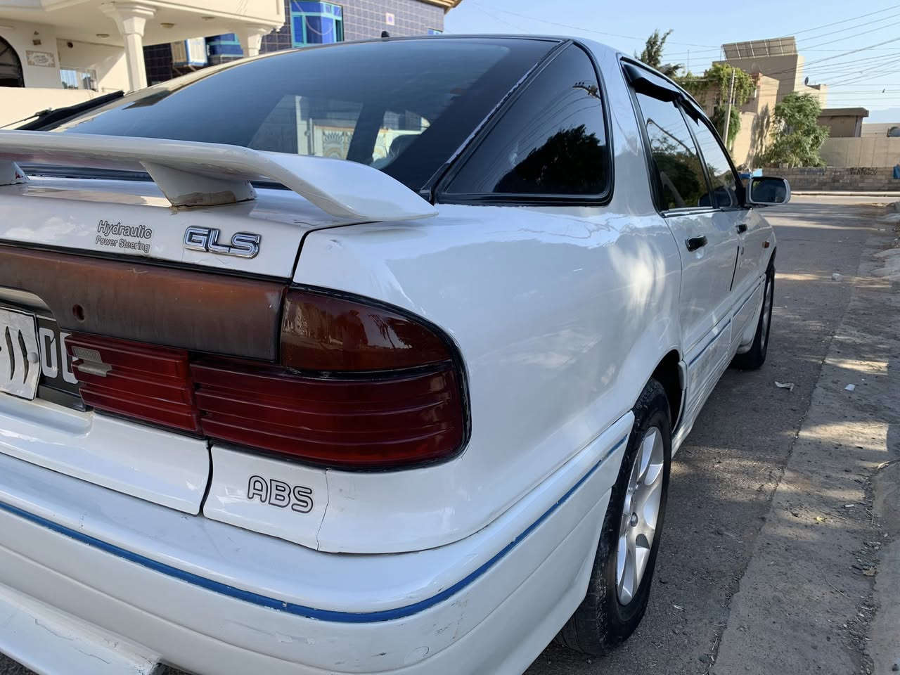 سەیارەكە هی خۆم نی یە  گەر موشتەری تەلەفۆن بۆ خاوەنەكەی بكە 
مستەربۆشی گڵاند جانتا مۆدیل ١٩٩١ ئاڕم پلاستیك سۆران مەكینە  ٦٣ ی (مەرغووب) گێر عادی گێر و مەكینە و ئاڕم و ئەولیات و بە شەرت  چوار جام كارەبایی و كۆنترۆل و قفڵ مەركەزییە سەیارەكە سەقفی بۆیاغی نی یە و هیچ دەعم و لێدراوی بە هیچ شوێنێكیەوە نی یە زۆر زۆر تووند و تۆڵە ماڵی دۆستە  هەر هەموو شتێكیش بە شەرتی وەستا 
ناونیشان ڕانیە
ژمارە موبایل /
***********
تكایە ئەگەر موشتەری تەلەفۆن بۆ خاوەنەكەی بكە
