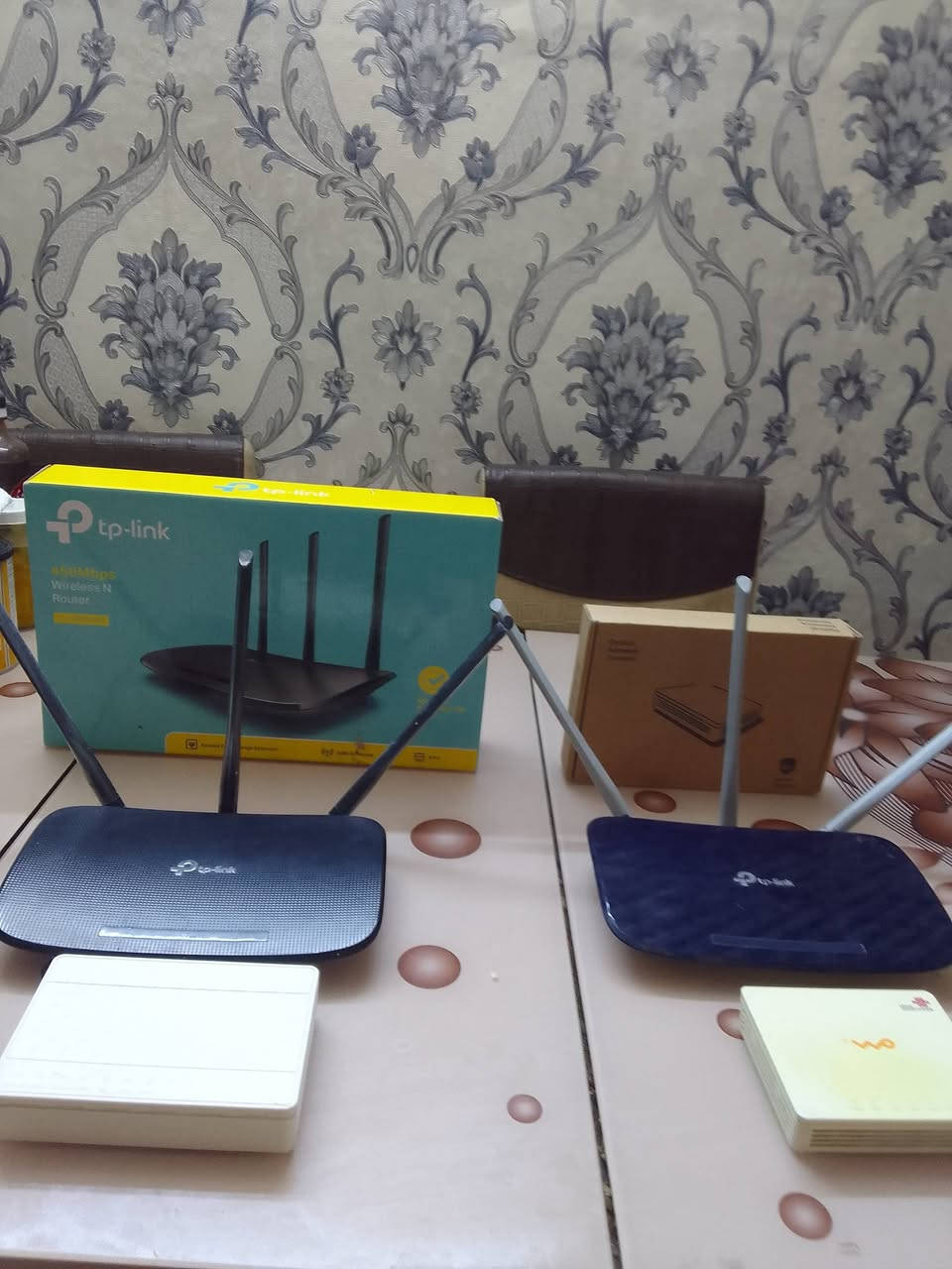 السلام عليكم  راوتر عدد 2 للبيع مع تحويلات عدد2


**إذا كنت صاحب هذا الإعلان وتريد حذفه لأي سبب، رجاءا أرسل رسالة إلى الدعم الفني**