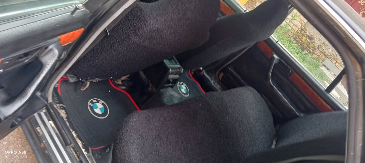 السلام عليكم بي ام موديل 91 كير عادي حجم 700 جاهزة من كلشي تبريد  رقم اديالى مشروع وطني سعرهه 40 وبيهه مجال مكان ذي قار الرفاعي ***********
