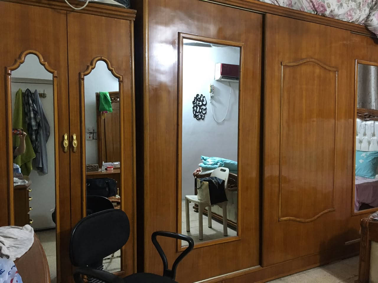 السلام عليكم  غرفة نوم  صاج عراقي وتصميم تركي  للبيع بسعر مليون  و١٠٠ نظيفة جدا


**إذا كنت صاحب هذا الإعلان وتريد حذفه لأي سبب، رجاءا أرسل رسالة إلى الدعم الفني**
