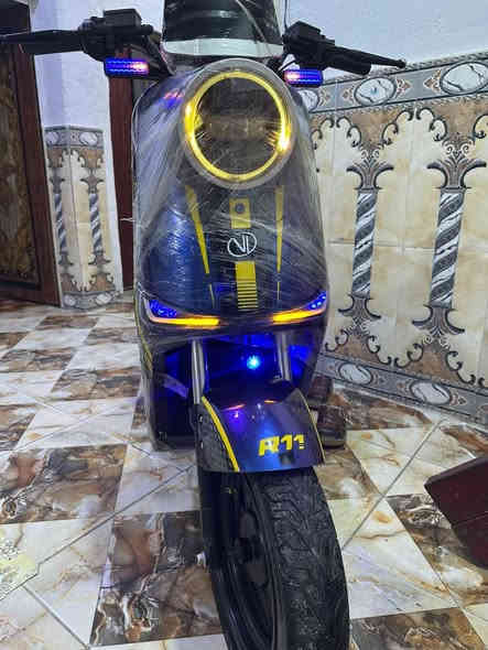 الدراجة نظافة 100% 

ملف 2000 عملاق وسريع جدا 109 السرعه

بطاريات 32 ونلي الاصليات يمشن 45 كيلو واكثر

بلوتوث هورن اشاير لايت زنون كلش شغال

الدراجه ما نقصها برغي وانضف من الصور

السعر 590 وبيها مجال للطيبين

***********

متواجد واتساب
