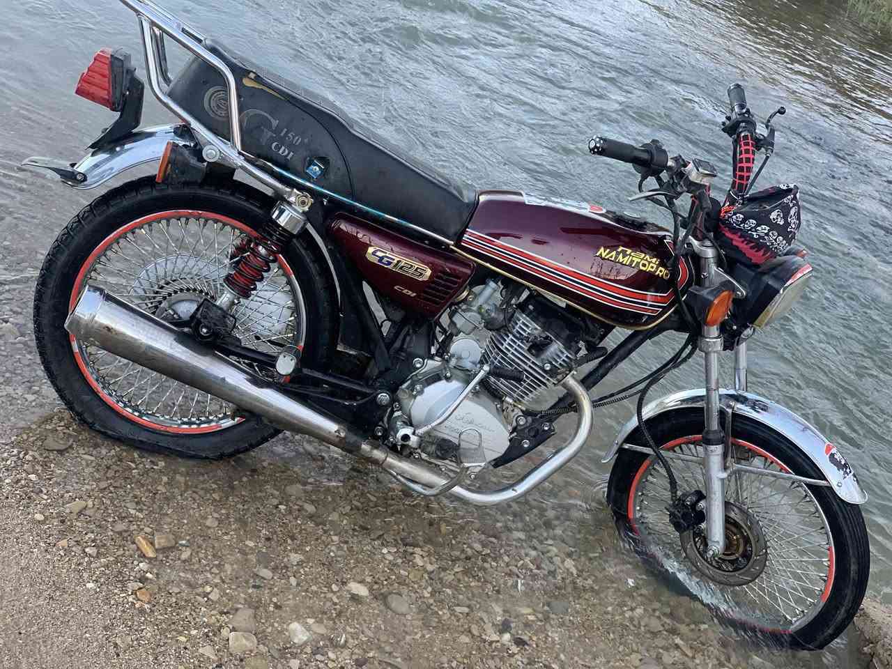 عندنا هاي موتور للبيع سعره مناسب***********
