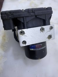 شيروكي ٢٠٠٠ • ABS • اصلي