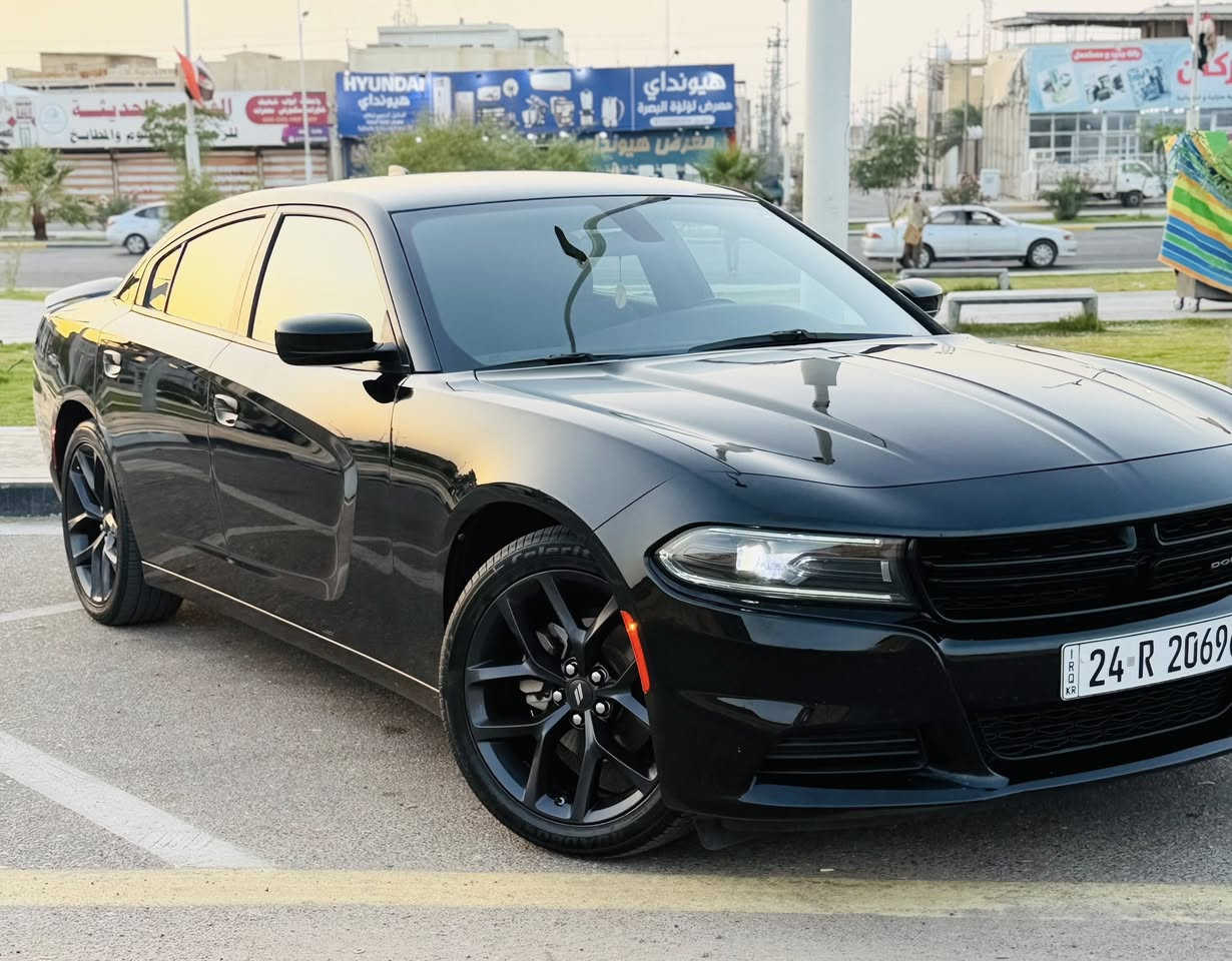 السلام عليكم
جارجر SXT موديل 2023 بلاك توب اصل
ماشيه 52 الف 
وارد أمريكي بدون حادث داخله تقرير عطل كهربائي 
ما مفتوح بيها برغي السياره جدا جديده وجاهزه بالفحص طلع بيها 4 قطع بخ امريكا بدون معجون وبدون فتح 
مواصفات  
تشغيل عن بعد 
شاشه كبيره وبعد مواصفات معروفه 
تحويل او وكاله بشرط زوج تاير جديد 
السعر 255 وبيها مجال 
البصرة /الطويسة
***********
