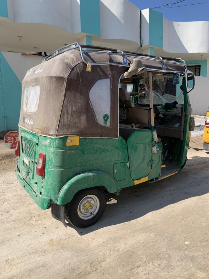 تكتك موديل 21رقم بغداد معمره دوسات فقط  السعر7000وبيها مجال مستعجل عل بيعها ‭0776 367 4632‬
