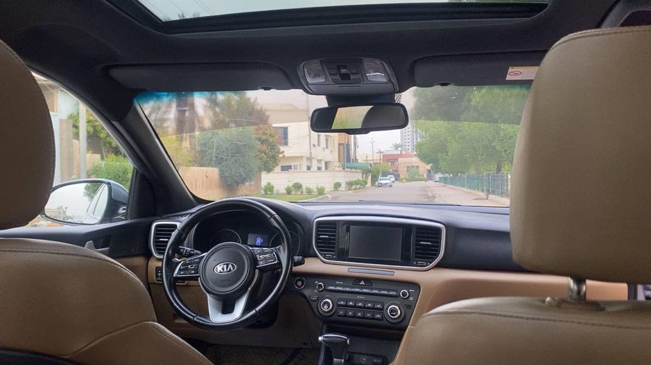 للبيع او مراوس. يالله 
كيا سبورتج خليجي موديل 2020 اللون رصاصي رقم بغداد وبأسمي تحويل ثاني يوم  وسنويتها ونافذة لغاية شهر 12 سنة2027
المواصفات
سقف بانوراما
 بصمة شاشة كبيرة أندرويد  تشغيل عن بعد  وكامره خلفيه وحساسات خلفيه 
كشنات جلد ومخمل تبريد قطعتين 
تحكم ستيرن جهتين
3 انظمة قيادة (سبورت /ايكو /نورمال)
الگير اوتوماتيك / عادي
مرايات جانبية شفط / اشاير بالمري
حساسات  مانع انزلاق
 بلوتوث + USB  
كشنات جلد ومخمل
حادثها بالعراق جاملغ امامي باب الصدر والباب عكس السايق و مصلح و مصبوغة حزام  
السعر 170 ورقة وبيها مجال للشراي   
  

السيارة محركها دوش 2000 
وارد خليجي ضربتها بغداد 
اشتريتها ع هذا الوضع بغداد, العراق


**إذا كنت صاحب هذا الإعلان وتريد حذفه لأي سبب، رجاءا أرسل رسالة إلى الدعم الفني**