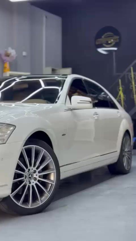 مرسيدس S 350 
٦ سلندر
موديل 2013
السيارة وكالة BCM العراق مكفولة كفالة عامة
ماشية 86 الف KM بعدها جديدة بالكارتون
داخل بيج
السيارة فول مواصفات  ومغلفة افلام حماية
السعر 35000$
مكانها البصرة
الرقم ***********
